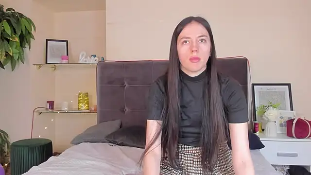 AdrianaCult online show from February 2026 06:24:02 AM