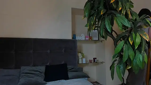 AdrianaCult online show from April 2026 05:48:02 AM