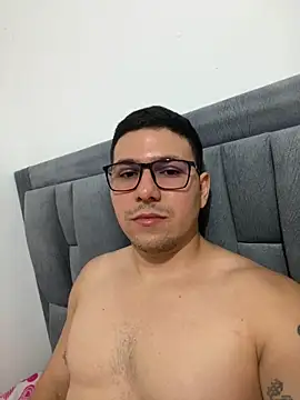 Snapshot of juanjr-1995- chatting on December 2025 03:34:02 AM juanjr-1995- online show from December 2025 03:34:02 AM