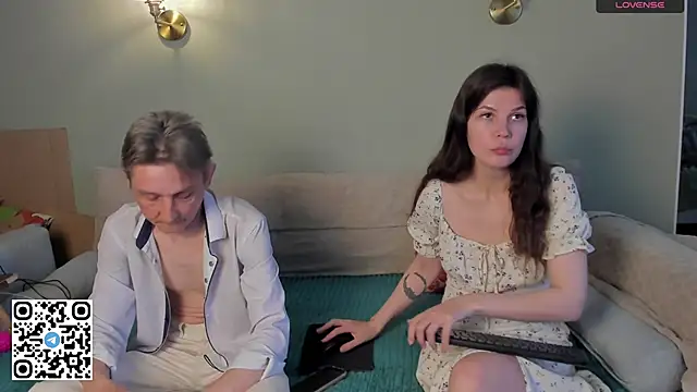 WeliosCouple online show from April 2026 07:10:01 AM