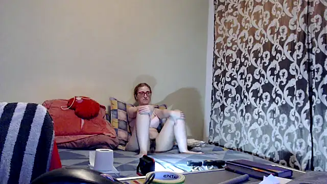 yunis32 online show from March 2025 06:31:01 PM