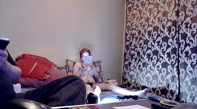 yunis32 online show from March 2025 08:31:02 PM