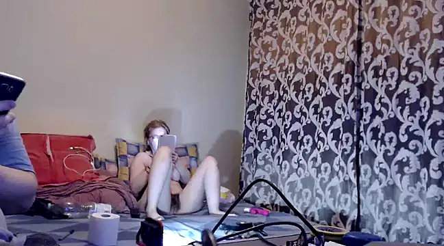 yunis32 online show from February 2025 08:58:02 PM