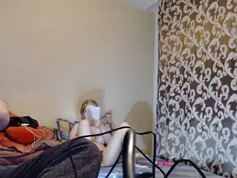 yunis32 online show from January 2025 08:32:01 PM