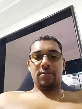 Reis001122 online show from June 2026 03:27:02 AM