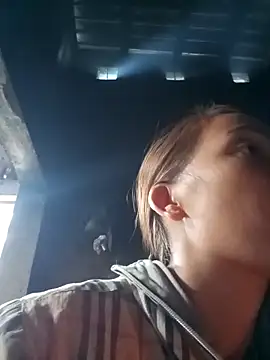 Snapshot of Andrea-688 chatting on December 2025 05:32:01 AM Andrea-688 online show from December 2025 05:32:01 AM