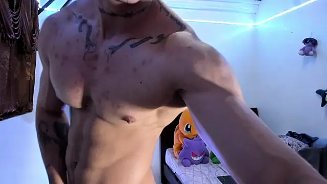Snapshot of Bull__fit chatting on June 2026 04:13:02 AM Bull fit online show from June 2026 04:13:02 AM