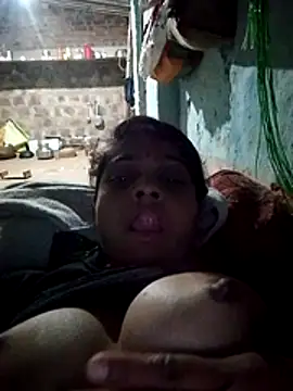 Snapshot of Rinki_malhotra chatting on February 2026 08:37:02 PM Rinki malhotra online show from February 2026 08:37:02 PM