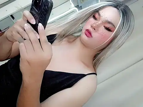Snapshot of Shaneloveme chatting on June 2026 03:11:02 PM Shaneloveme online show from June 2026 03:11:02 PM