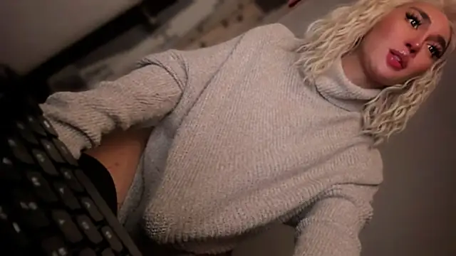 Snapshot of mxshemale_ladyboy chatting on November 2025 09:07:02 PM mxshemale ladyboy online show from November 2025 09:07:02 PM