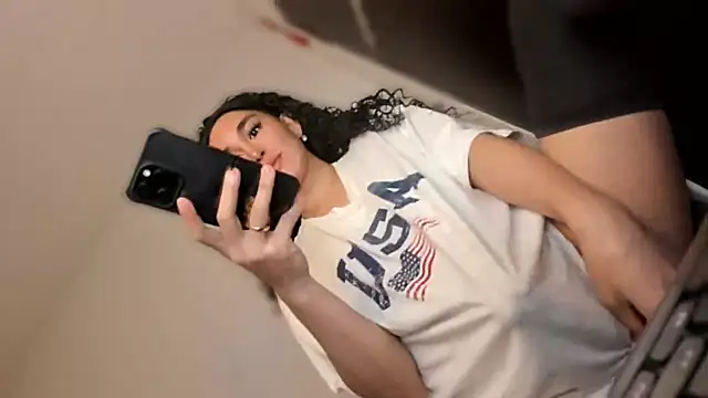 Snapshot of mxshemale_ladyboy chatting on September 2025 08:53:01 AM mxshemale ladyboy online show from September 2025 08:53:01 AM