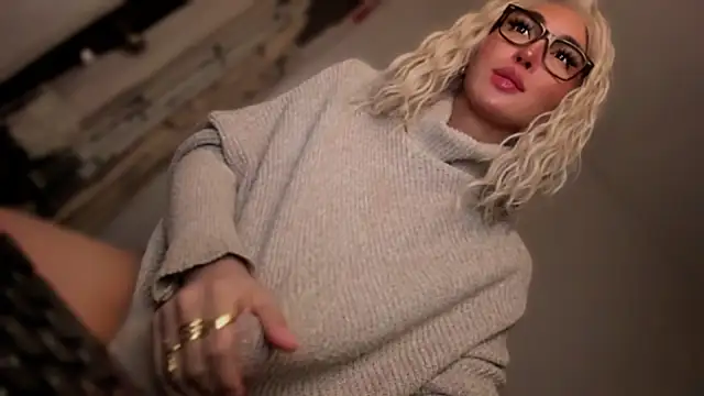 Snapshot of mxshemale_ladyboy chatting on November 2025 08:12:01 PM mxshemale ladyboy online show from November 2025 08:12:01 PM