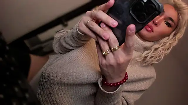 Snapshot of mxshemale_ladyboy chatting on November 2025 01:54:02 AM mxshemale ladyboy online show from November 2025 01:54:02 AM