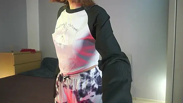 Leyla crsh online show from May 2026 06:11:01 PM