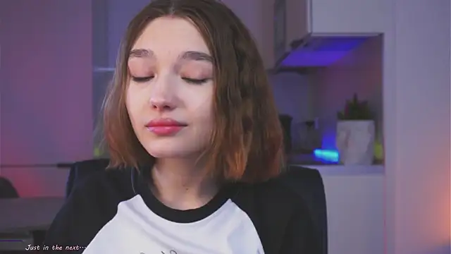 Leyla crsh online show from April 2026 05:08:02 AM