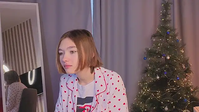 Leyla crsh online show from December 2025 05:34:02 AM