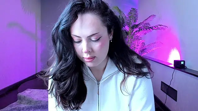 AlbaLimory online show from April 2026 01:06:02 PM