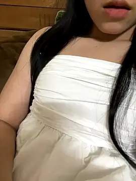 Snapshot of Xuxuxx chatting on December 2025 11:03:01 AM Xuxuxx online show from December 2025 11:03:01 AM