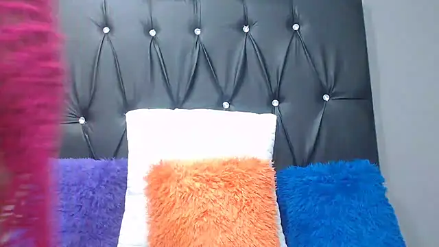 TemptingCloeXx online show from April 2026 06:26:01 PM