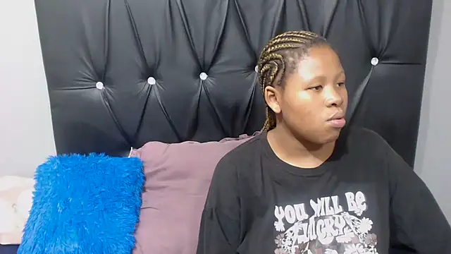 TemptingCloeXx online show from March 2026 06:35:02 PM