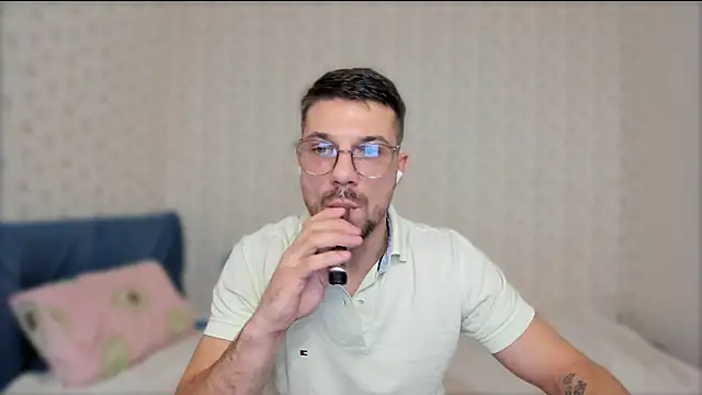 Tony Wolf online show from December 2025 08:53:01 PM