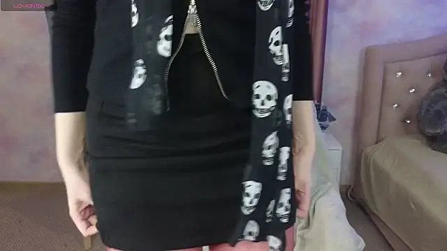 Snapshot of Mila_Whelson chatting on February 2026 09:58:01 PM Mila Whelson online show from February 2026 09:58:01 PM