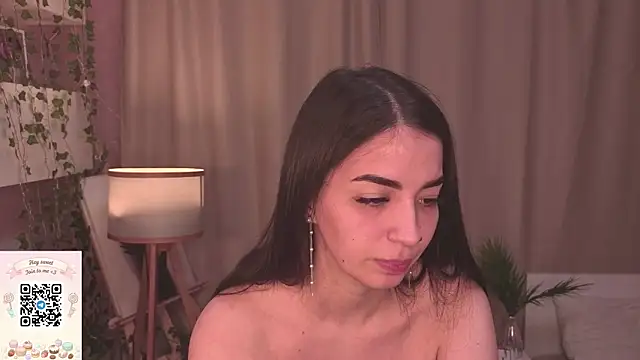 Snapshot of EmmyNoel chatting on May 2026 07:06:02 PM EmmyNoel online show from May 2026 07:06:02 PM