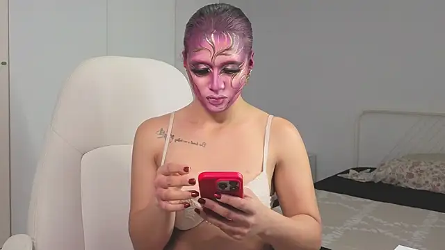 Snapshot of MiaMorenoo chatting on December 2025 04:09:01 PM MiaMorenoo online show from December 2025 04:09:01 PM