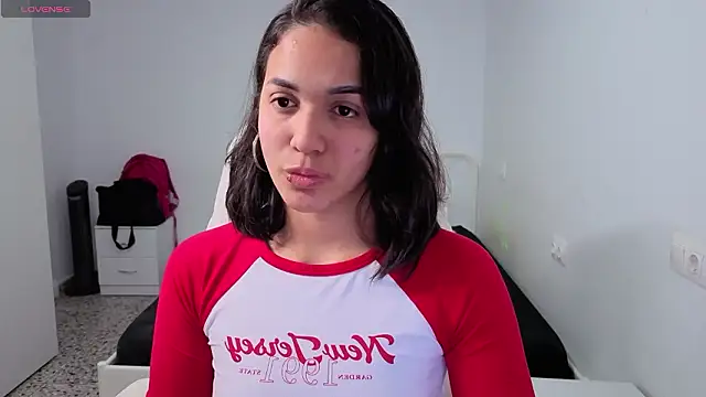 Snapshot of MiaMorenoo chatting on January 2026 07:56:02 PM MiaMorenoo online show from January 2026 07:56:02 PM