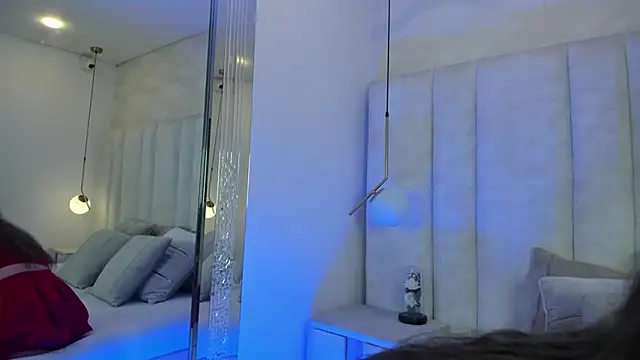 Snapshot of Im_AuraGold chatting on December 2025 12:42:02 PM Im AuraGold online show from December 2025 12:42:02 PM