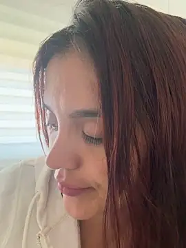 lara beker online show from May 2026 04:44:01 PM