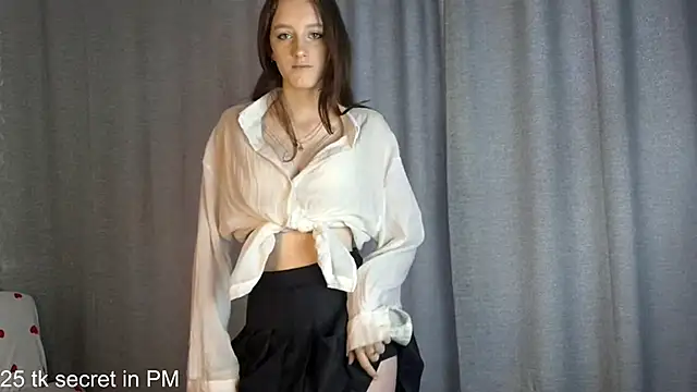 Snapshot of LisaBoddy chatting on May 2026 12:28:01 PM LisaBoddy online show from May 2026 12:28:01 PM