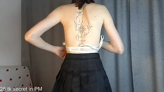 Snapshot of LisaBoddy chatting on May 2026 04:04:02 PM LisaBoddy online show from May 2026 04:04:02 PM