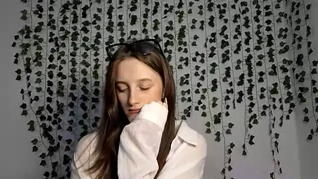 LisaBoddy online show from February 2026 04:59:01 PM