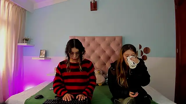 Briar y Blair online show from December 2025 01:46:02 PM