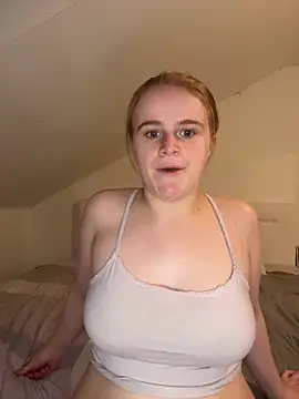 daddysgirly003 online show from February 2026 07:16:02 PM