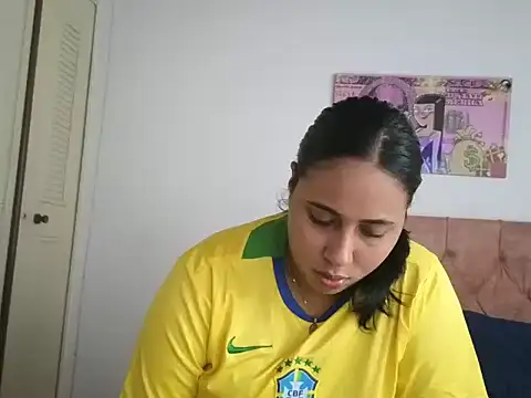 Snapshot of Valery__lovex chatting on June 2026 10:00:02 PM Valery lovex online show from June 2026 10:00:02 PM