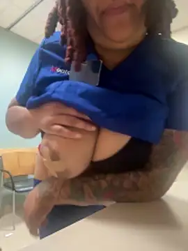 Melody39 online show from December 2025 09:48:02 PM