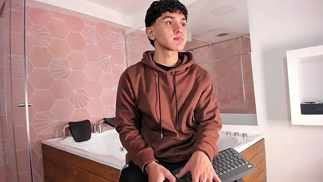 Snapshot of _TaylorBlack chatting on January 2026 11:38:01 AM TaylorBlack online show from January 2026 11:38:01 AM