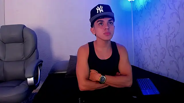 Snapshot of _TaylorBlack chatting on December 2025 11:36:02 AM TaylorBlack online show from December 2025 11:36:02 AM