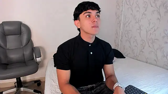 Snapshot of _TaylorBlack chatting on February 2026 11:43:02 AM TaylorBlack online show from February 2026 11:43:02 AM