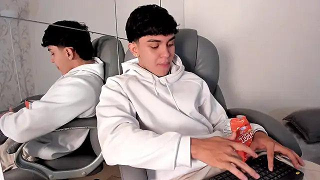  TaylorBlack online show from March 2026 11:36:02 AM