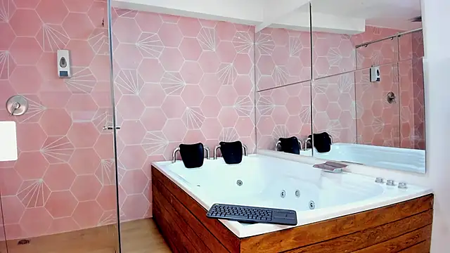  TaylorBlack online show from March 2026 11:36:02 AM