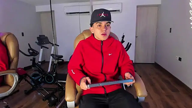  TaylorBlack online show from April 2026 11:35:01 AM