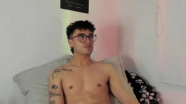 charlie dicker online show from January 2026 04:28:02 AM