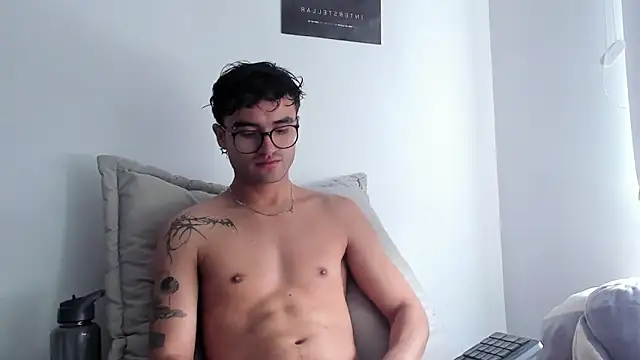 charlie dicker online show from December 2025 03:49:02 PM