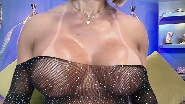 Christiekroes  online show from May 2026 12:16:02 AM