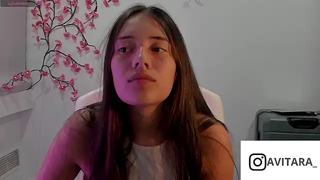 vanesita  online show from June 2026 01:05:02 AM