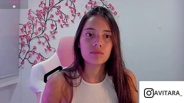 vanesita  online show from May 2026 01:02:02 AM
