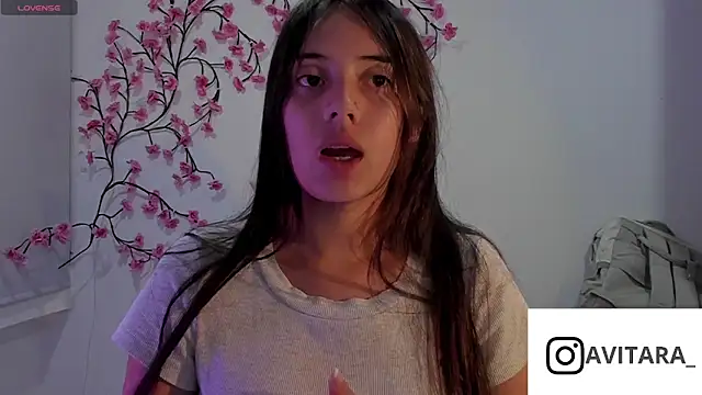 vanesita  online show from June 2026 12:12:01 AM